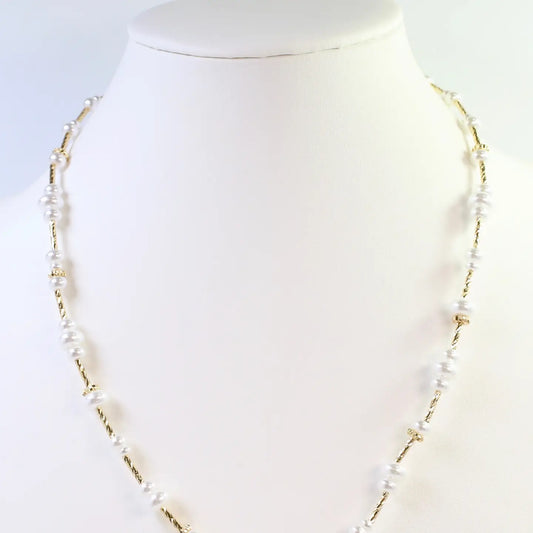Lola Pearl Necklace